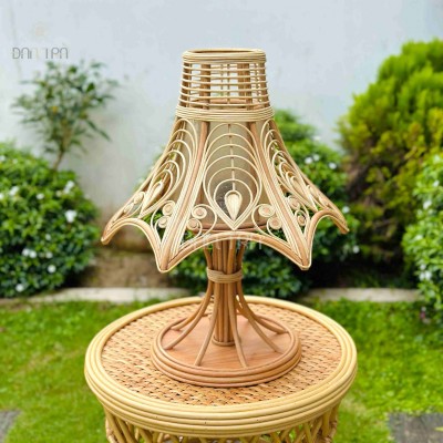 Vintage Rattan Table Lamp