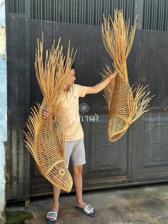 Rattan fish wall light