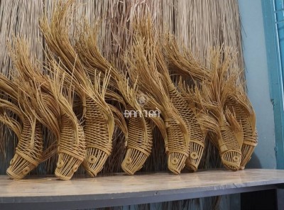 Rattan fish wall light