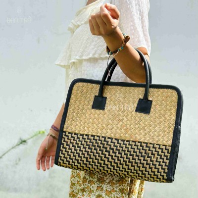 Natural Seagrass Laptop Basket