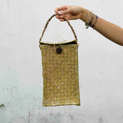 Handwoven Seagrass Wine Basket