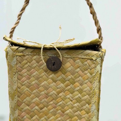 Handwoven Seagrass Wine Basket